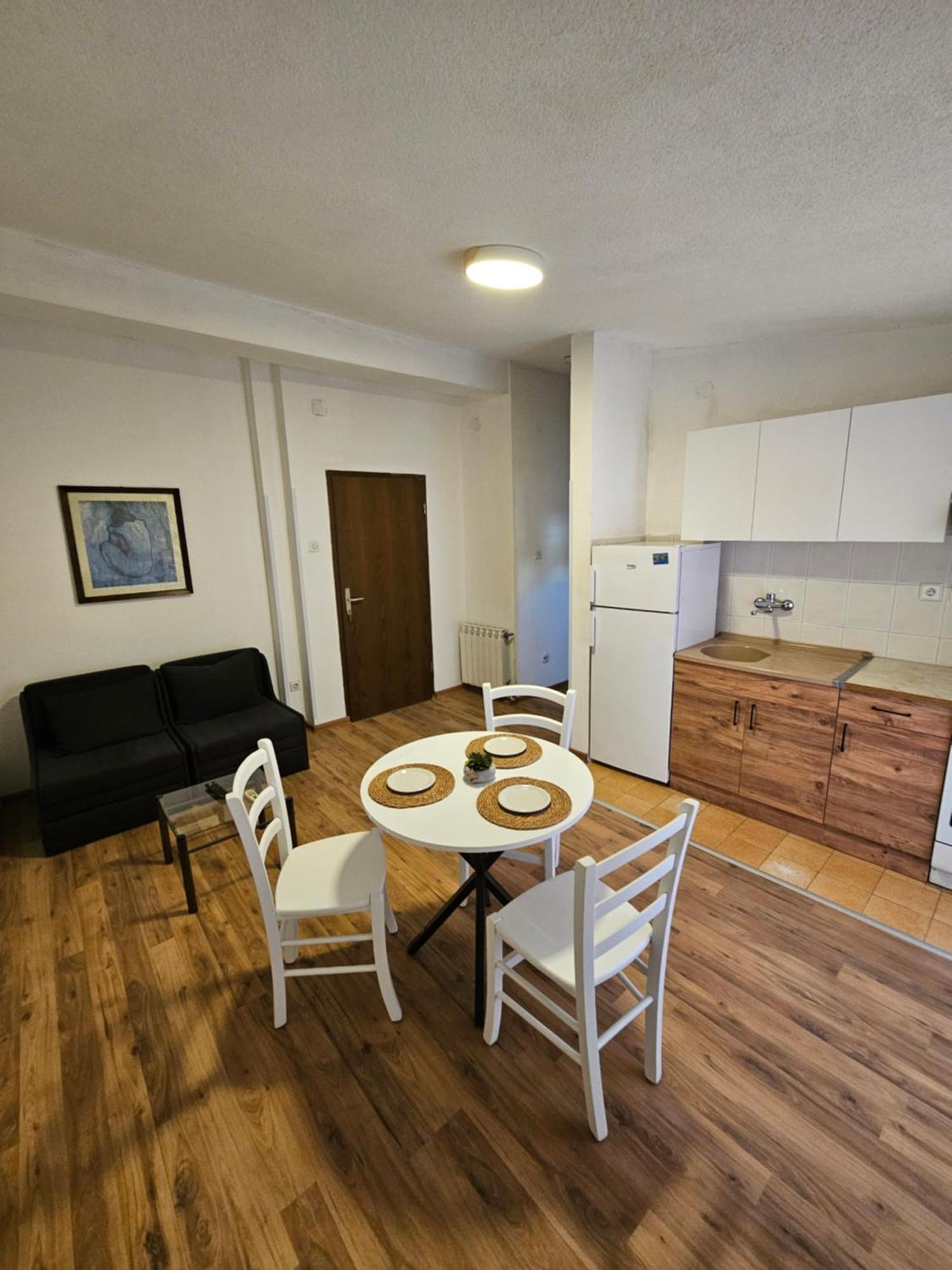 Vn Apartments אוהריד מראה חיצוני תמונה